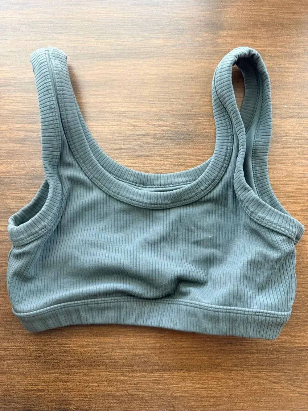 Alo Yoga Sage Green Ribbed Sports Bra Size M Scoop Neck Athleisure Activewear